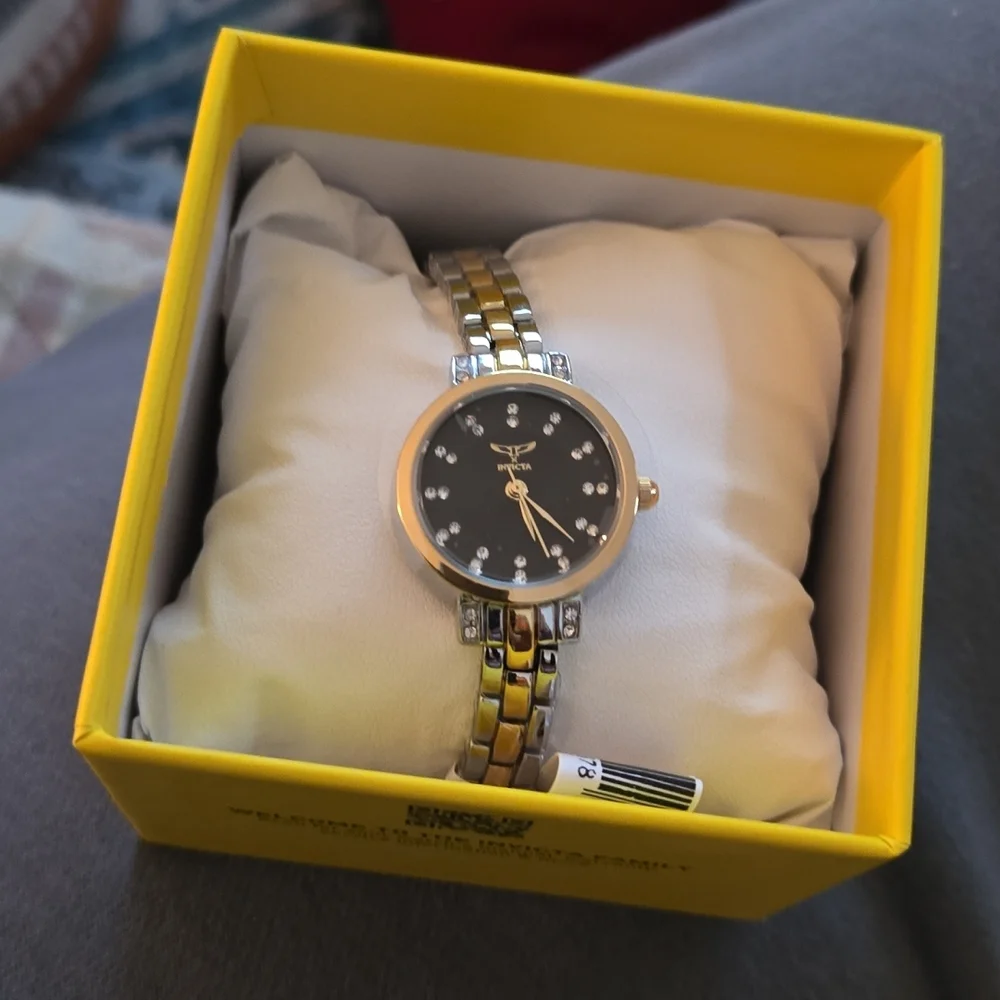 Invicta Angel I Women's Watch -‎ 25mm, Gold, Steel w/Black Dial - NEW